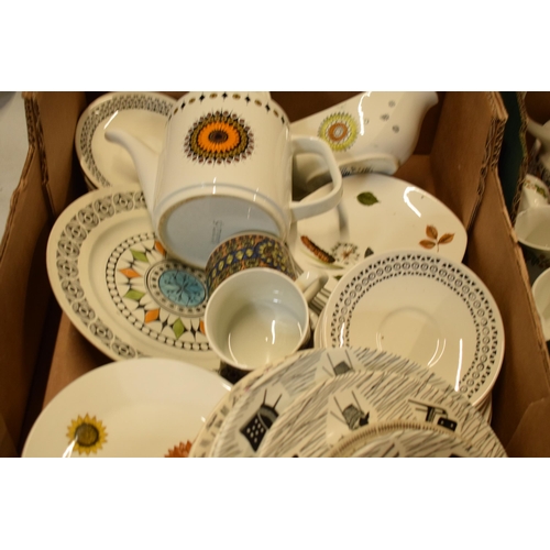 43I - A large collection of vintage mid century Broadhurst Ironstone Kathie Winkle tea and dinner ware, Mi... 