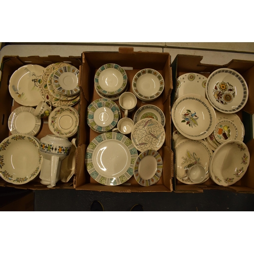 43K - A large collection of vintage mid century Broadhurst Ironstone Kathie Winkle tea and dinner ware in ... 