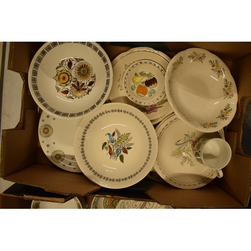 43K - A large collection of vintage mid century Broadhurst Ironstone Kathie Winkle tea and dinner ware in ... 