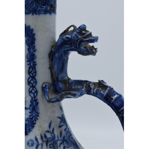 55 - Blue & white Chinese wine jug 19th century: Missing lid, handle re stuck and minor damages, standing... 