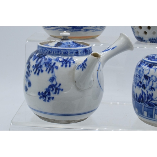 56 - Group of oriental blue & white ceramics: Includes Chinese tea pot, 2 x Japanese tea or saki pots, pi... 