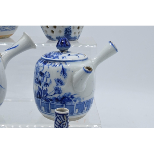 56 - Group of oriental blue & white ceramics: Includes Chinese tea pot, 2 x Japanese tea or saki pots, pi... 