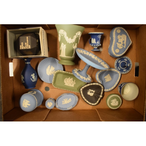 69 - A collection of Wedgwood Jasperware in various colours to include dip blue, blue, sage green and bla... 