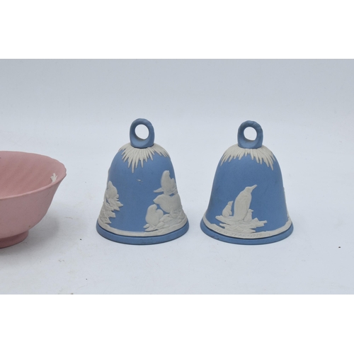 87 - A collection of Wedgwood Jasperware to include a pink bowl and blue examples together with a Beswick... 