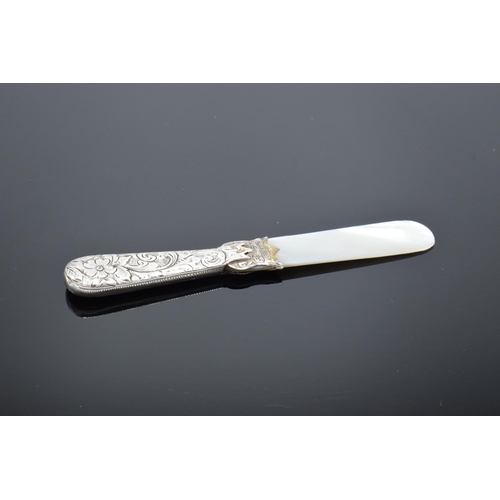 204 - Victorian silver and mother of pearl miniature page turner. Birmingham 1896. 9cm long.