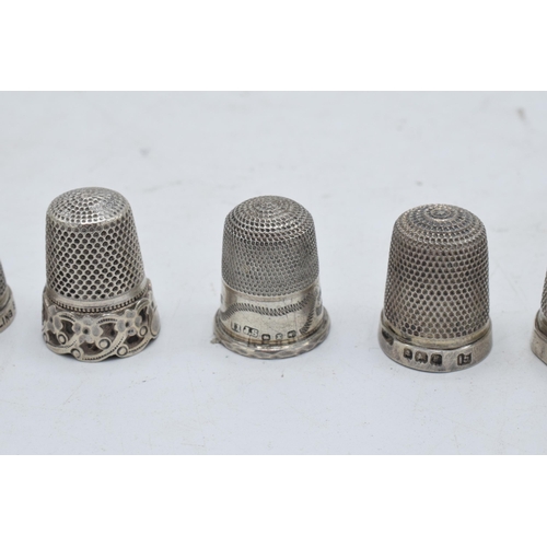 209 - A collection of 5 silver thimbles to include 3 hallmarked, 1 sterling and 1 tested as silver (5). 18... 