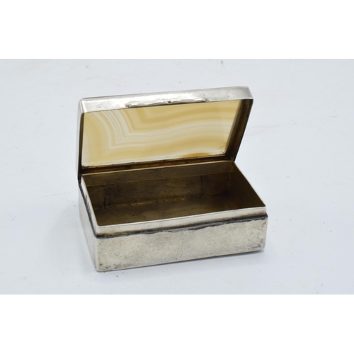 215 - Silver and agate hinged box. 61.6 grams gross weight. 6 x 4cm. Birmingham 1913.