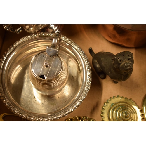 298 - A good collection of metalware to include a pewter dog pepperette, horse brasses, Georgian style sil... 