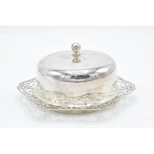 311 - Silver plated muffin dish with glass insert. 15cm diameter.