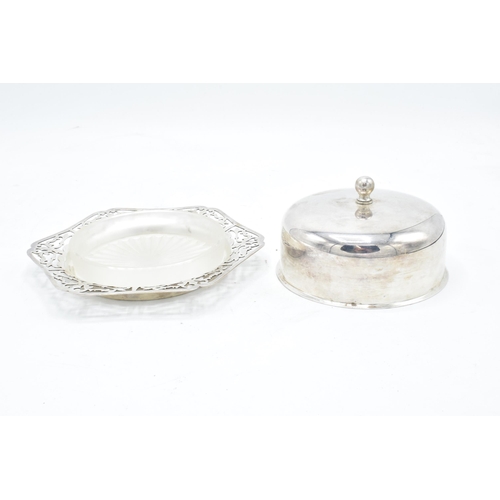 311 - Silver plated muffin dish with glass insert. 15cm diameter.