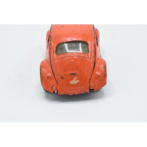 346 - 1960s Tonka VW Beetle car with 52680 stamped on underside, clip for axle/rear left wheel damaged inc... 