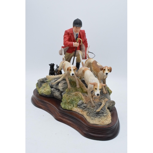 100 - Border Fine Arts Fell Huntsman B1091 by Ray Ayres, limited edition 301/350, on a wooden base. In goo... 