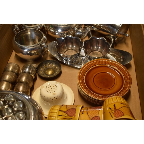 17 - A mixed collection of items to include a Georgian style silver plated tea set, Wedgwood Jasperware p... 