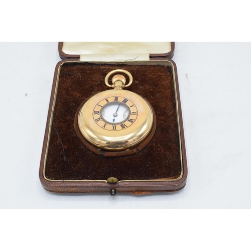 216 - A Roidor gold-plated half-hunter Swiss-made pocket watch with top-wind action. In ticking order thou... 