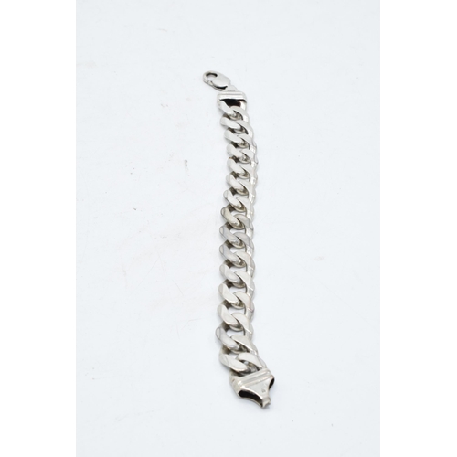 218 - A thick silver chain / necklace together with matching bracelet (2). 193.2 grams of silver. Length o... 