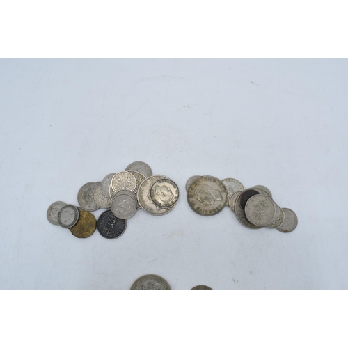 275 - A collection of mainly UK coinage to include 156.9 grams of pre-1947 coins, 49.7 grams of pre-1920 c... 