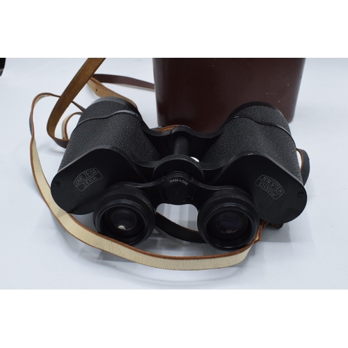 280 - A cased pair of Carl Zeiss Jena Jenoplem 10x50 W binoculars. Seriel number 4315810. In good conditio... 