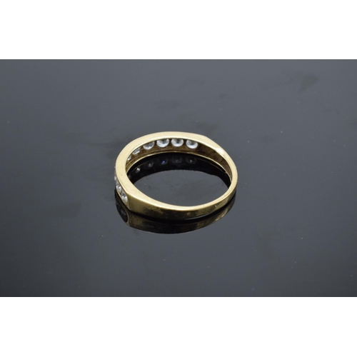 428 - 9ct gold ladies ring set with CZs. 1.4 grams. UK size N/O.