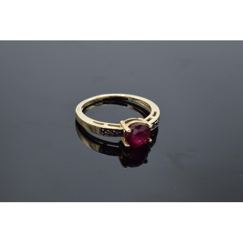 431 - 9ct gold ladies ring. 2.3 grams. Set with semi-precious stones. UK size O.