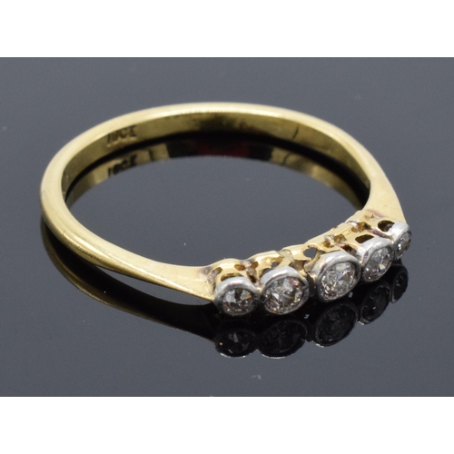 468 - 18ct gold and 5-stone diamond ring. 26 points. 2.5 grams. UK size T/U.