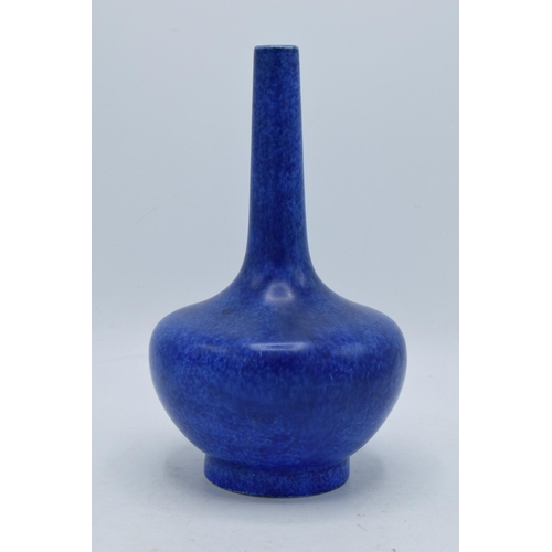 58 - A large Chameleon low shouldered / onion-shaped pottery vase in a mottled blue colourway. 23cm tall.... 