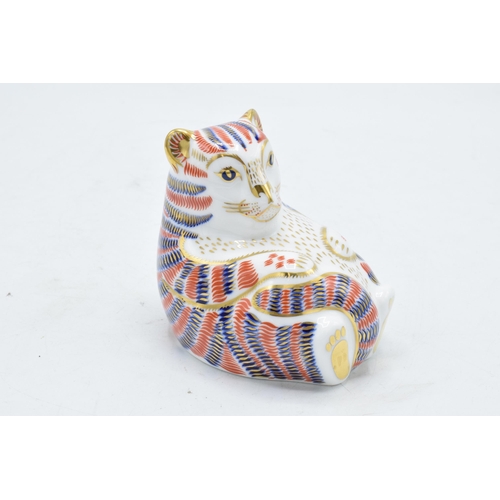 82 - Royal Crown Derby paperweight in the form of a tiger cub. First quality with stopper. In good condit... 