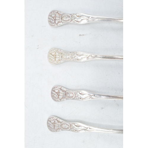 225S - A set of 4 matching white metal tea spoons with unusual pattern to handle (4). 13cm tall.