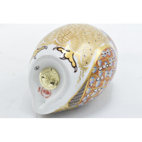 89 - Royal Crown Derby paperweight in the form of a Barn Owl. First quality with stopper. In good conditi... 