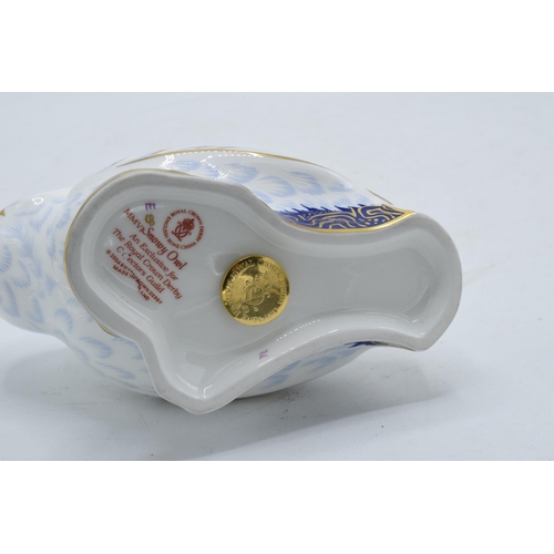 92 - Royal Crown Derby paperweight in the form of a Snowy Owl. First quality with stopper. In good condit... 