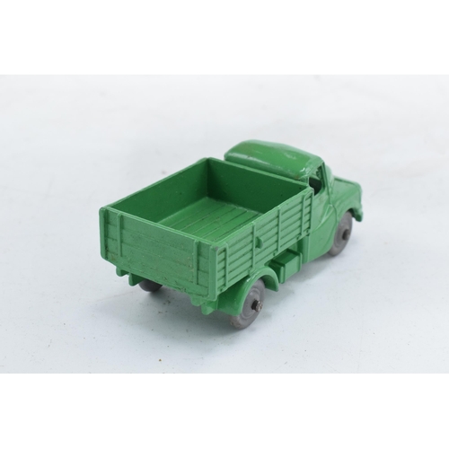 362 - Boxed Dublo Dinky Toys 064 Austin Lorry. In good condition with some evidence of use and play-wear s... 