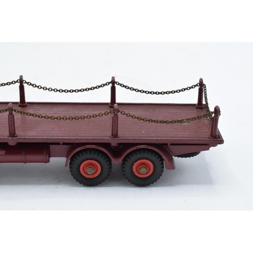 369 - Boxed Dinky Toys 905 Foden Flat Truck with chains. Some evidence of use and play-wear such as small ... 