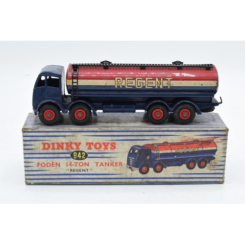 370 - Boxed Dinky Toys 942 Foden 14-Ton Tanker ''Regent''. Some evidence of use and play-wear such as smal... 