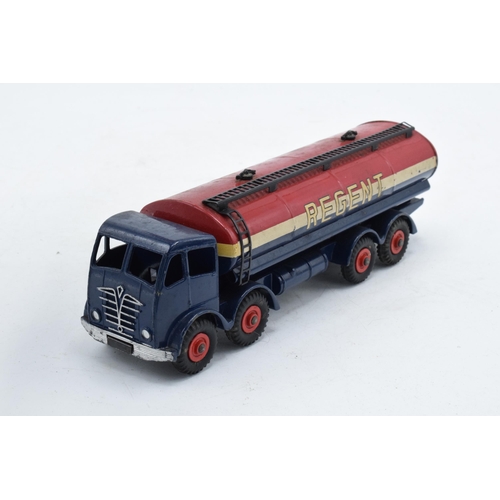 370 - Boxed Dinky Toys 942 Foden 14-Ton Tanker ''Regent''. Some evidence of use and play-wear such as smal... 