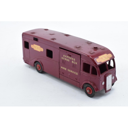 371 - Boxed Dinky Supertoys 981 Horsebox. Some evidence of use and play-wear such as small paint chips, sc... 