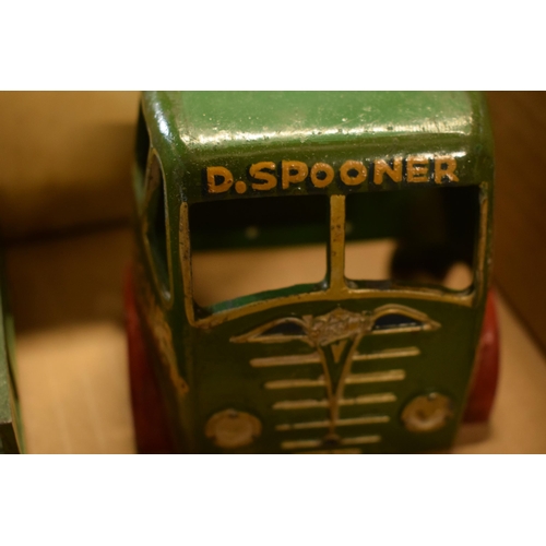 384 - Shackleton Toys Foden lorry, flat bed Foden truck finished in green and red with clockwork motor in ... 