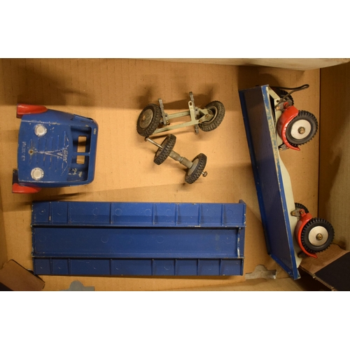 385 - Boxed Shackleton Toys Foden lorry, flat bed Foden truck finished in blue and red with clockwork moto... 