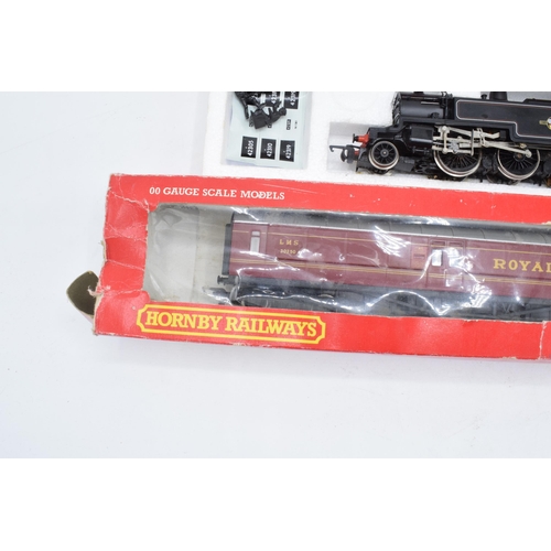 392 - Boxed Hornby Railways OO Gauge scale models 42308 in excellent condition and Royal Mail LMS 30250 (2... 