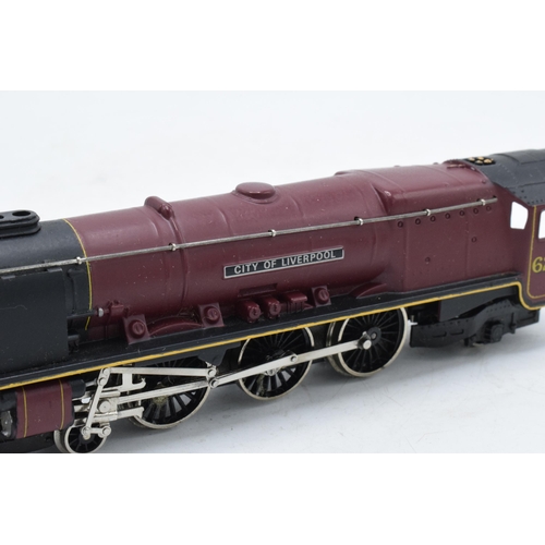 395 - Boxed Wrenn OO gauge W2242 4-6-2 City of Liverpool locomotive in original box. VGC, box good.