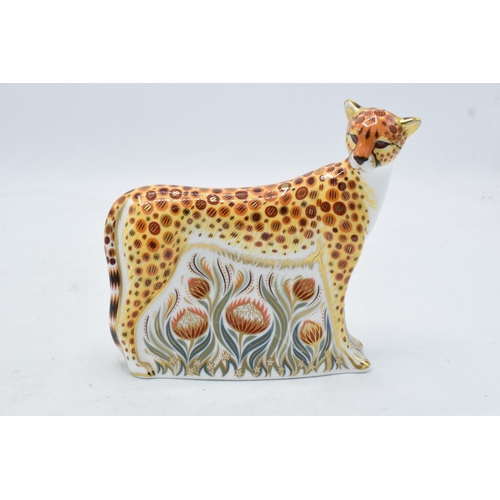 100H - Royal Crown Derby paperweight in the form of a Cheetah. First quality with stopper. In good conditio... 