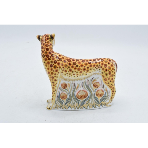 100H - Royal Crown Derby paperweight in the form of a Cheetah. First quality with stopper. In good conditio... 