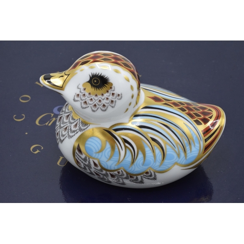 100M - Boxed Royal Crown Derby paperweight in the form of a Collectors Guild Duckling. First quality with s... 