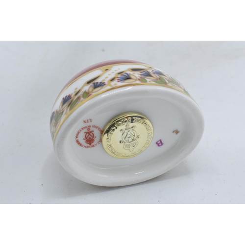 100Q - Boxed Royal Crown Derby paperweight in the form of a Ladybird with Seven Spots. First quality with s... 