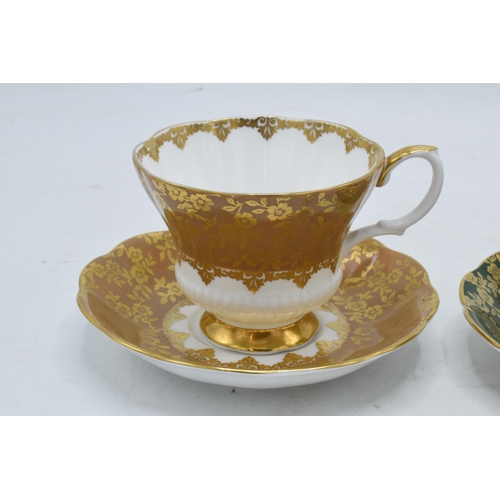 47 - A pair of Royal Albert duos in the Consort Series design (4 pieces). In good condition with no obvio... 