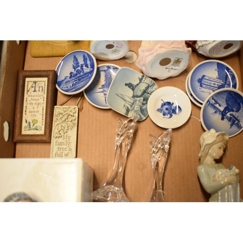 59 - A mixed collection of pottery to include Royal Copenhagen pin dishes, Royal Doulton Doultonville can... 