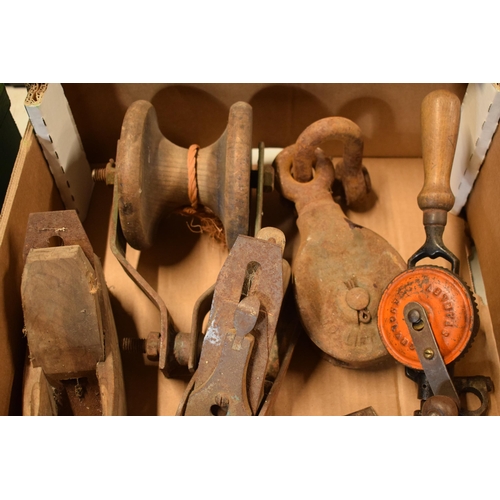 368 - A mixed collection of vintage tools to include Record No.4 plane, pulley wheels etc (Qty).