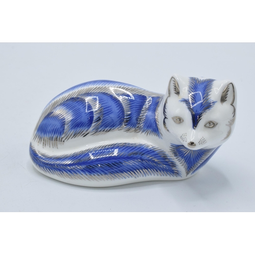 91 - Royal Crown Derby paperweight in the form of a Platinum Arctic Fox, special edition. First quality w... 