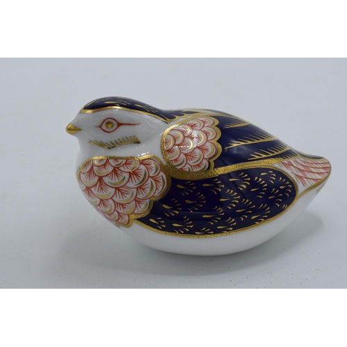 95B - Royal Crown Derby paperweight in the form of a bird. In good condition with no obvious damage or res... 