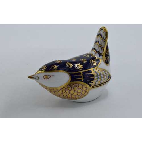 95C - Royal Crown Derby paperweight in the form of a wren. In good condition with no obvious damage or res... 