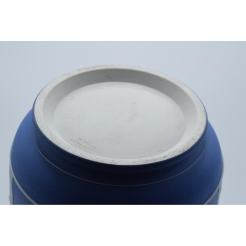 60C - Wedgwood dip blue Jasperware jardinière. 16.5cm tall. In good condition with no obvious damage or re... 