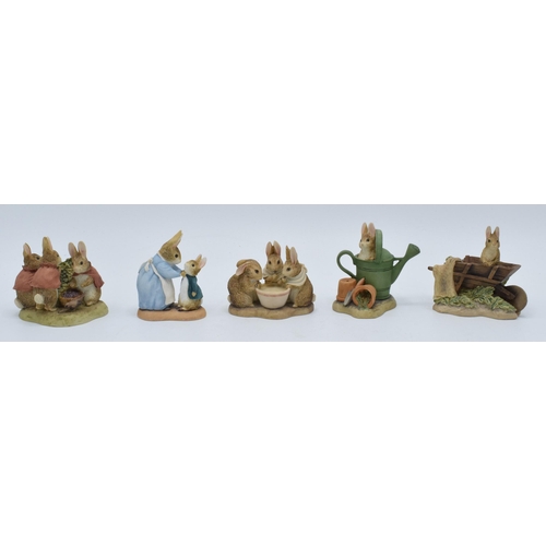 278 - Frederick Warne & Co The World of Beatrix Potter figures to include Peter Rabbit, Flopsy Mopsy & Cot... 